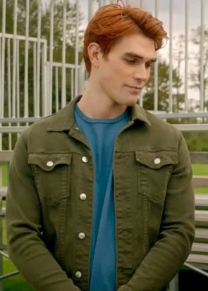 Riverdale S05Ep03 Archie Andrews Green Jacket